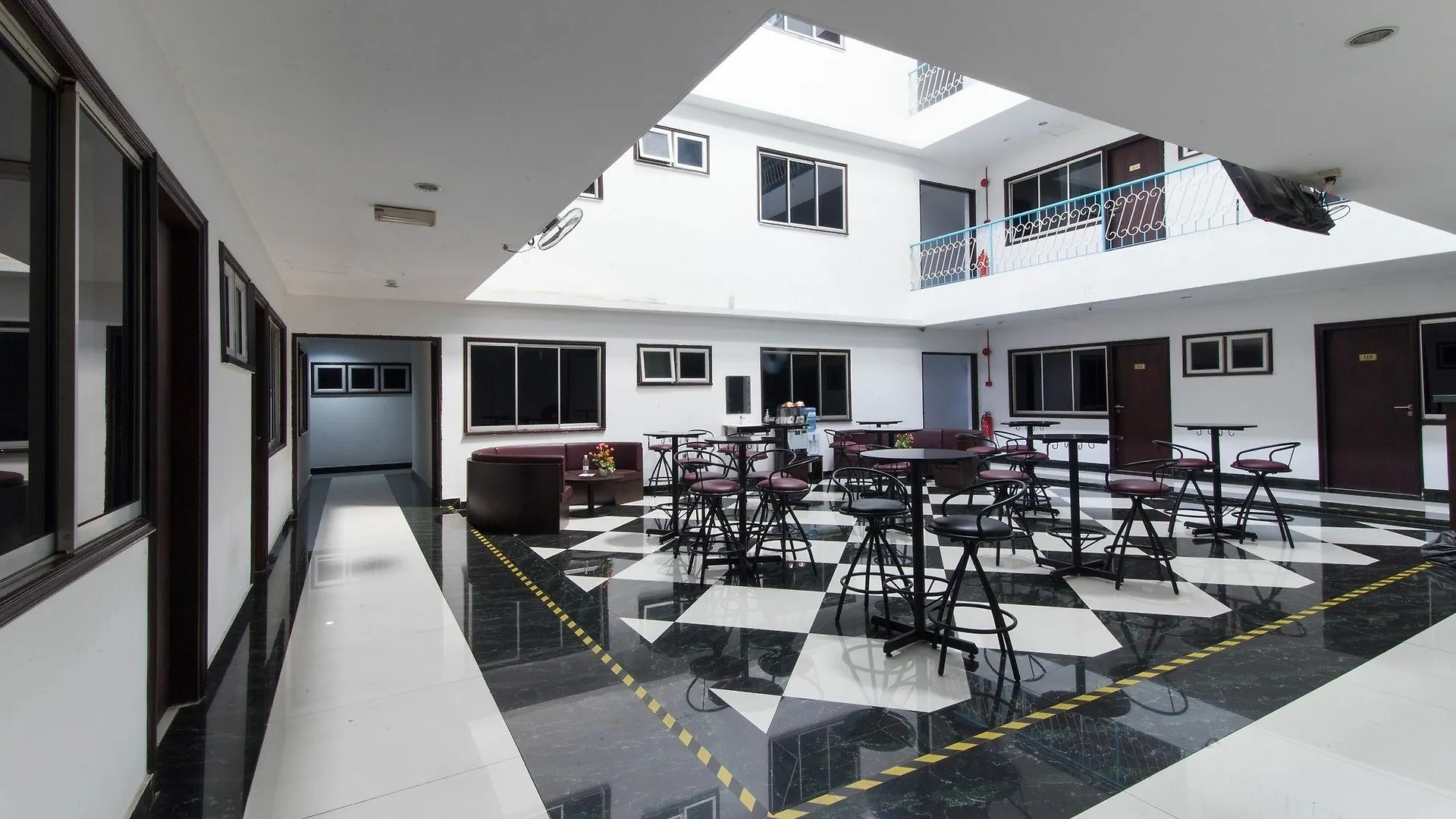 Hotel Grand Mutiara 2*, Куала-Лумпур
